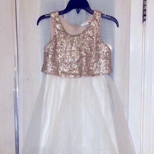Girls’ dress